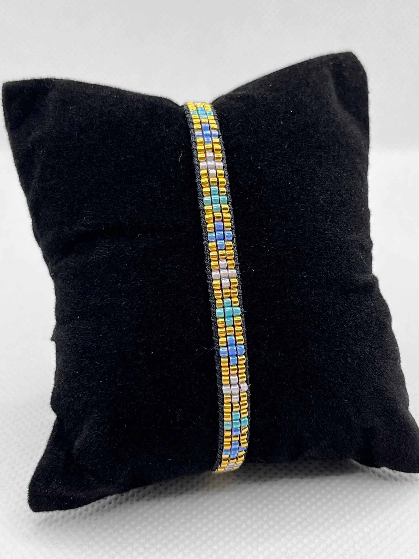 Gold Cross Delica armbånd