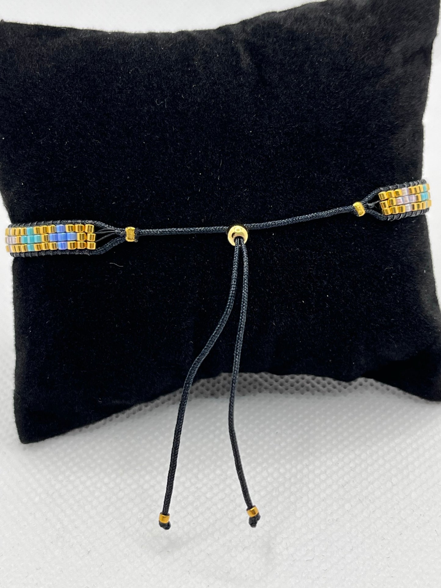 Gold Cross Delica armbånd