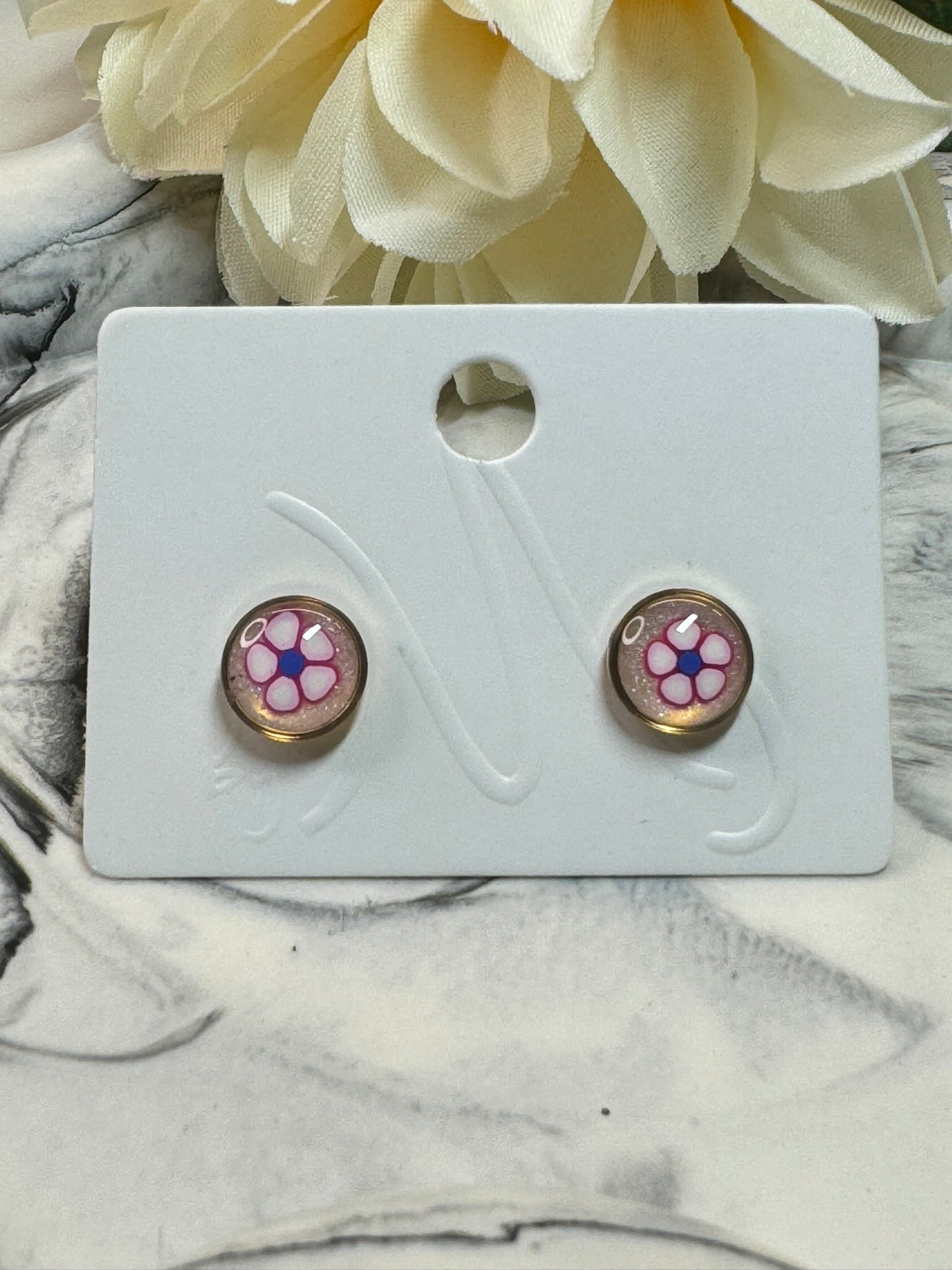 Flower studs