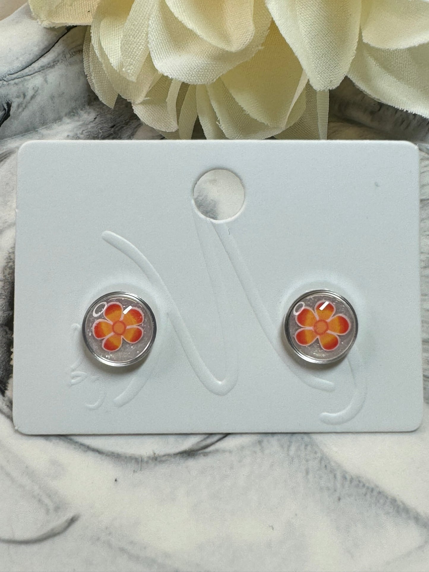 Flower studs