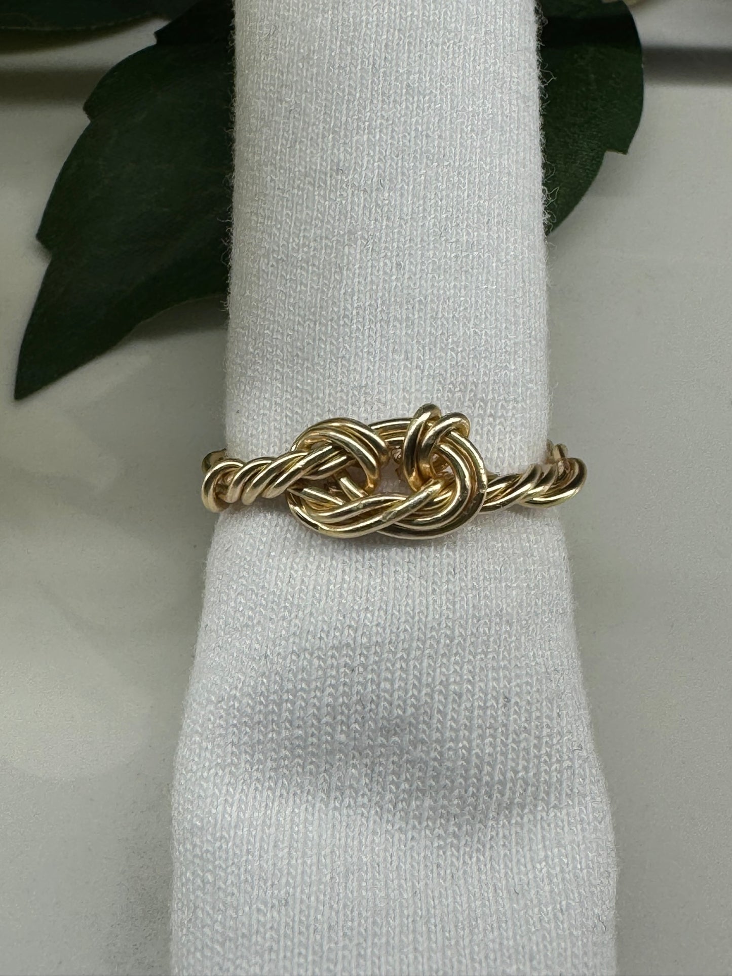 Twisted Knot ringe