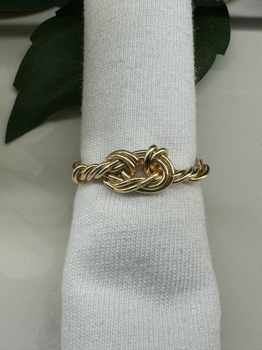 Twisted Knot ringe